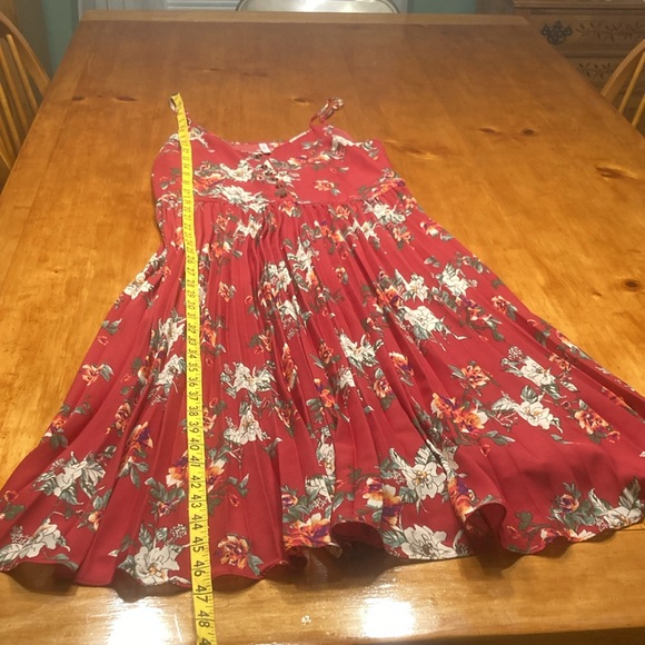 Xhilaration Floral Sleeveless V-Neck Pleated Midi Sun Dress - Picture 6 of 10